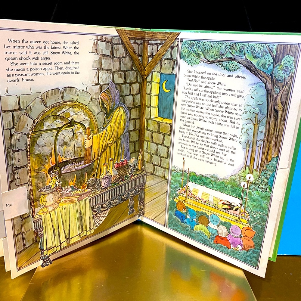 SNOW WHITE AND THE SEVEN DWARFS  HARDCOVER COLORFUL POP UP BOOK VTG 90’s - Picture 13 of 16